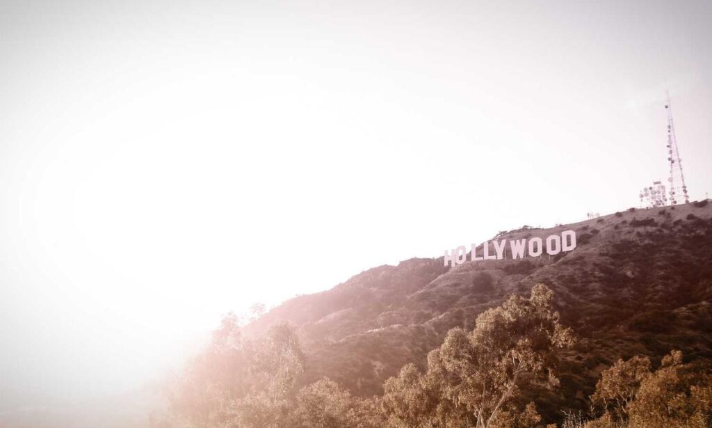 why lerakuty cave water so clear