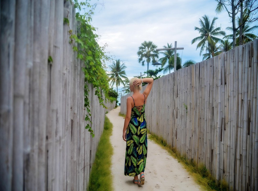 How to Create Your Own Viral-Worthy Thursday Meme in Under a Minute